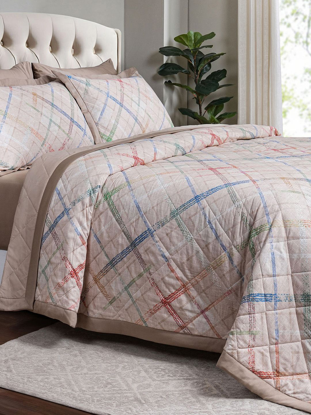 MASPAR Beige & Blue Printed Cotton AC Room 121 GSM Double Bed Quilt