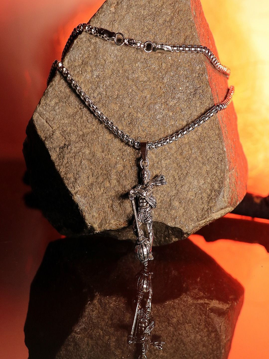 UNIVERSITY TRENDZ Men Silver-Plated God Hanuman Pendant With Chain