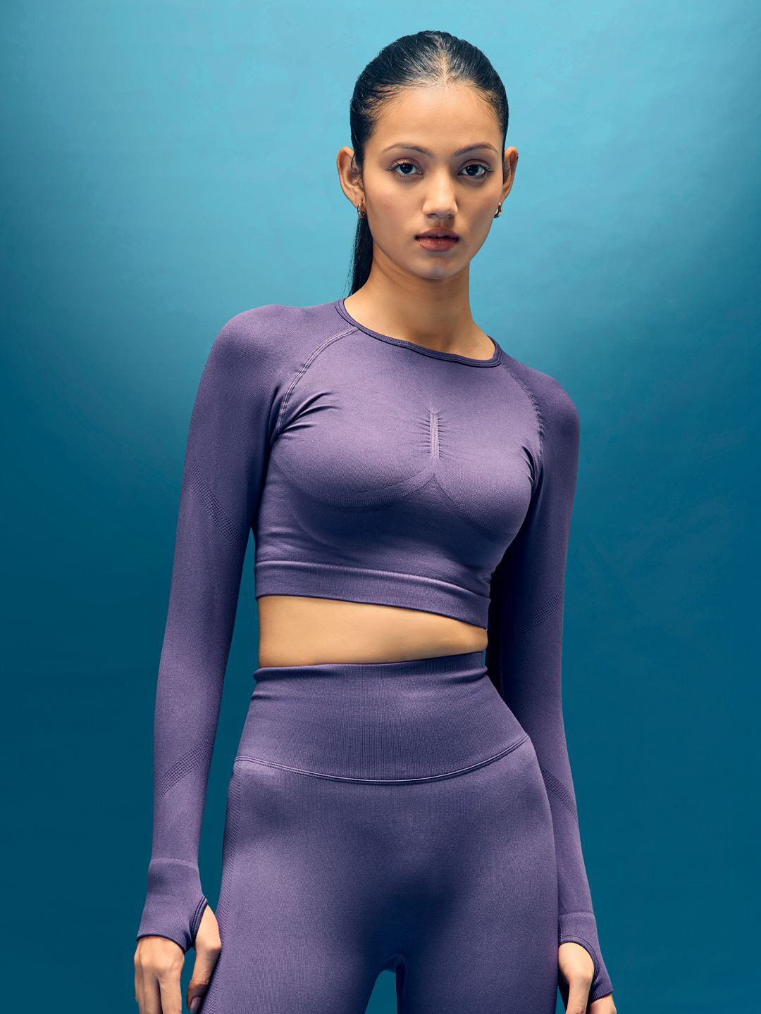 BOLDFIT Women Full Sleeve Fitted Crop Top
