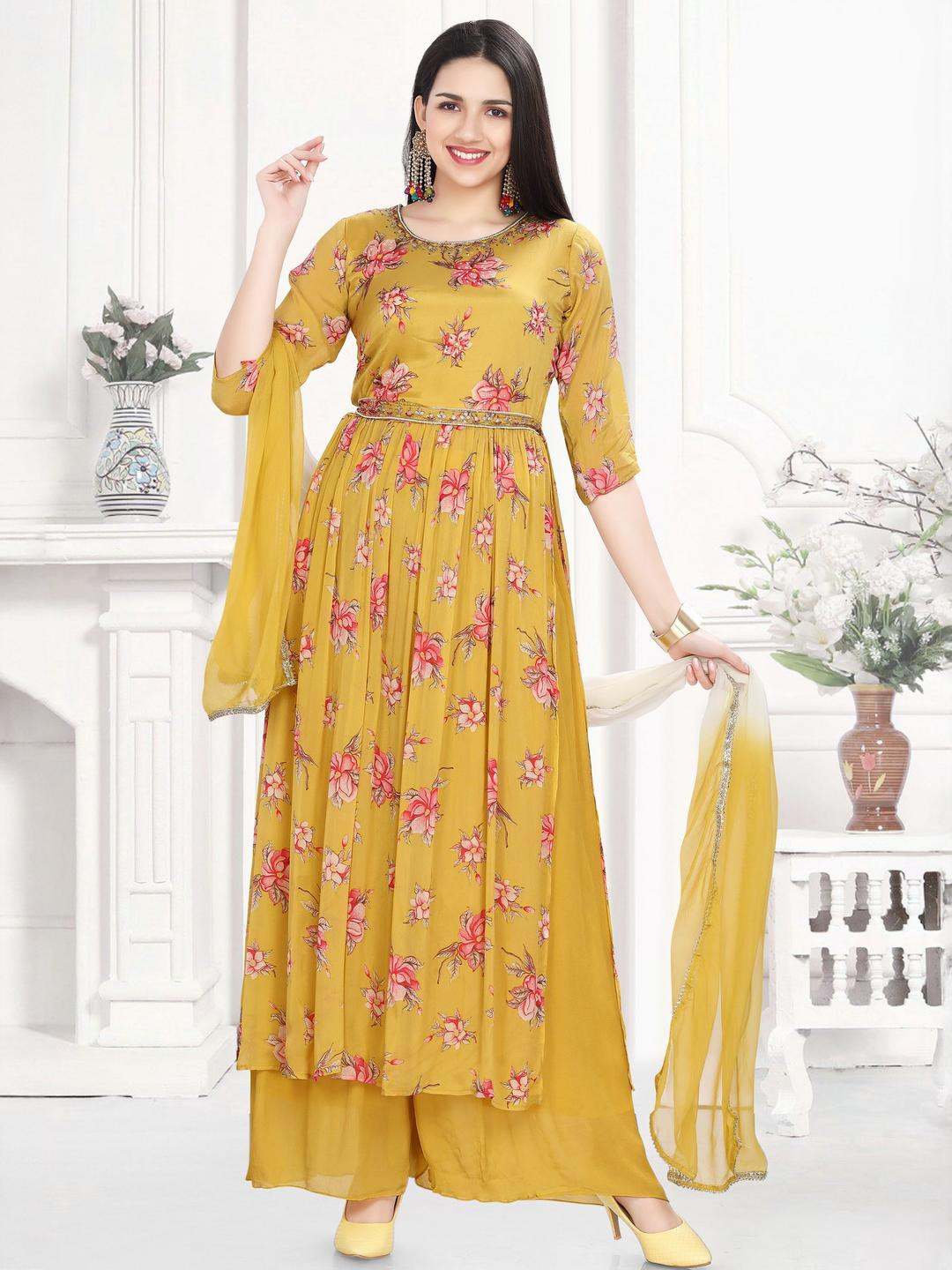GREAT OUTFITS Women Yellow Poly Chiffon Kurta Sets With Dupatta