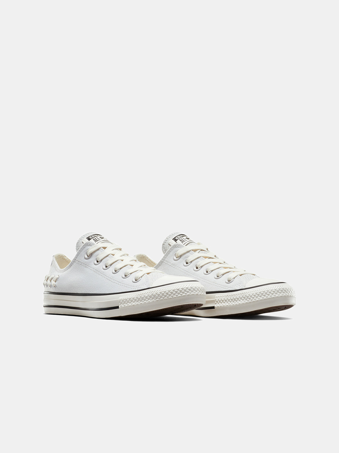 Converse Women Chuck Taylor All Star Crafted Laces Low Top Sneaker