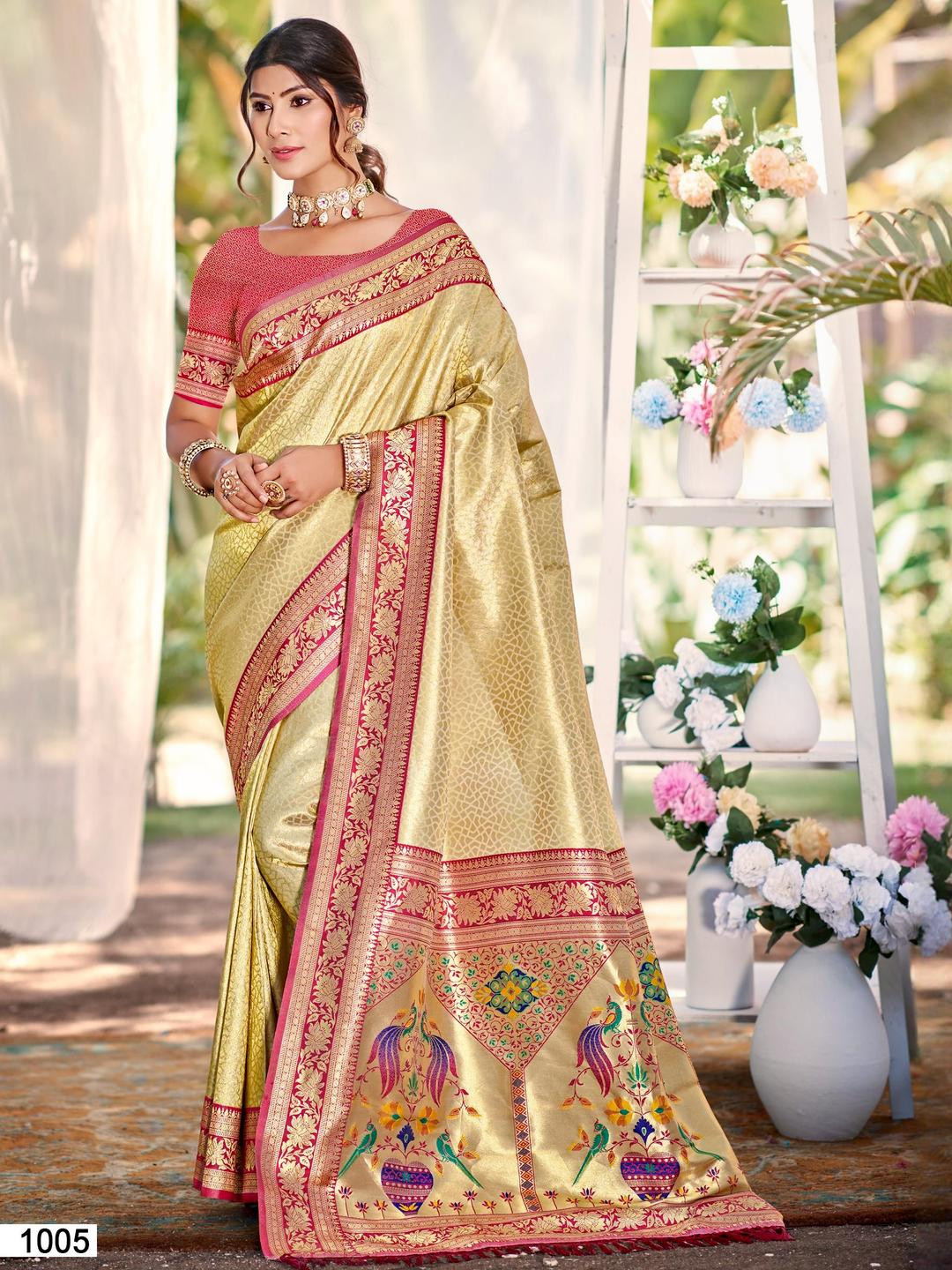SANGAM PRINTS Floral Woven Design Zari Kanjivaram Silk Tussar Saree With Blouse Pieces