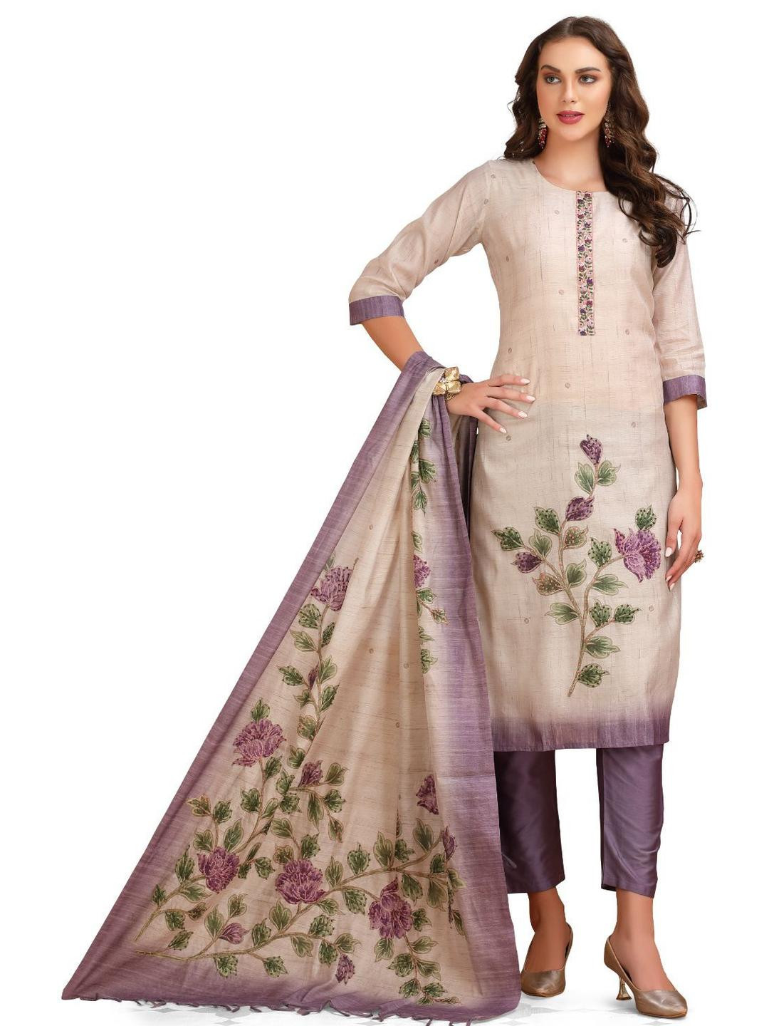 GREAT OUTFITS Women Cream Pure Silk Kurta Sets With Dupatta
