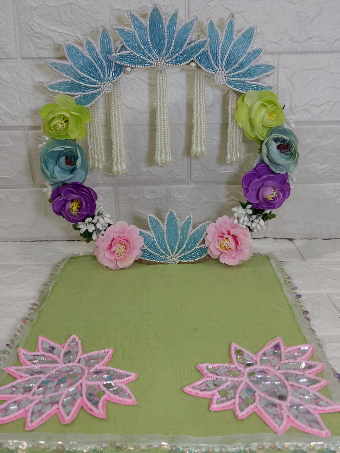 Sellplus Singhasan Green & Blue Textured Floral Navratri Accessories Decor