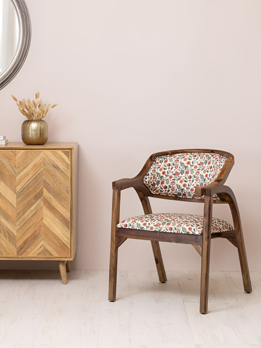THEGASBH Cream & Green Printed Wooden Legs Lounge Chair