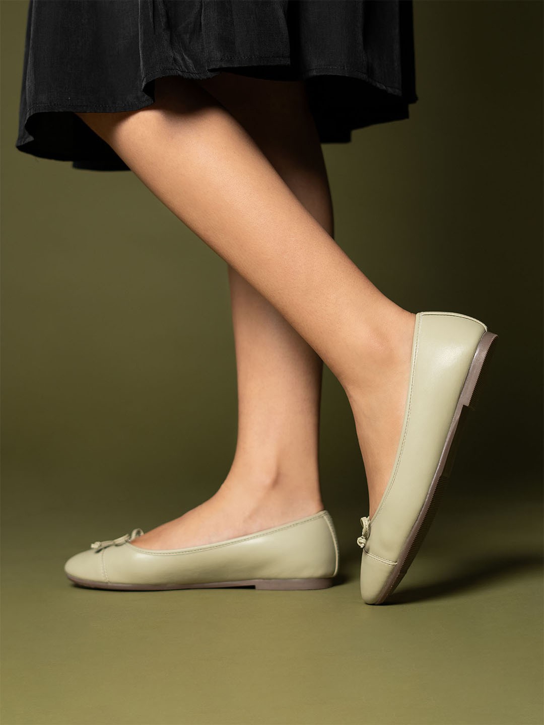 Theater Women Swans Green Ballerinas