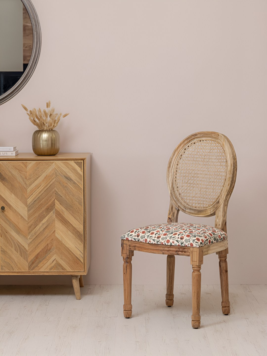 THEGASBH Cream & Green Printed Wooden Legs Lounge Chair