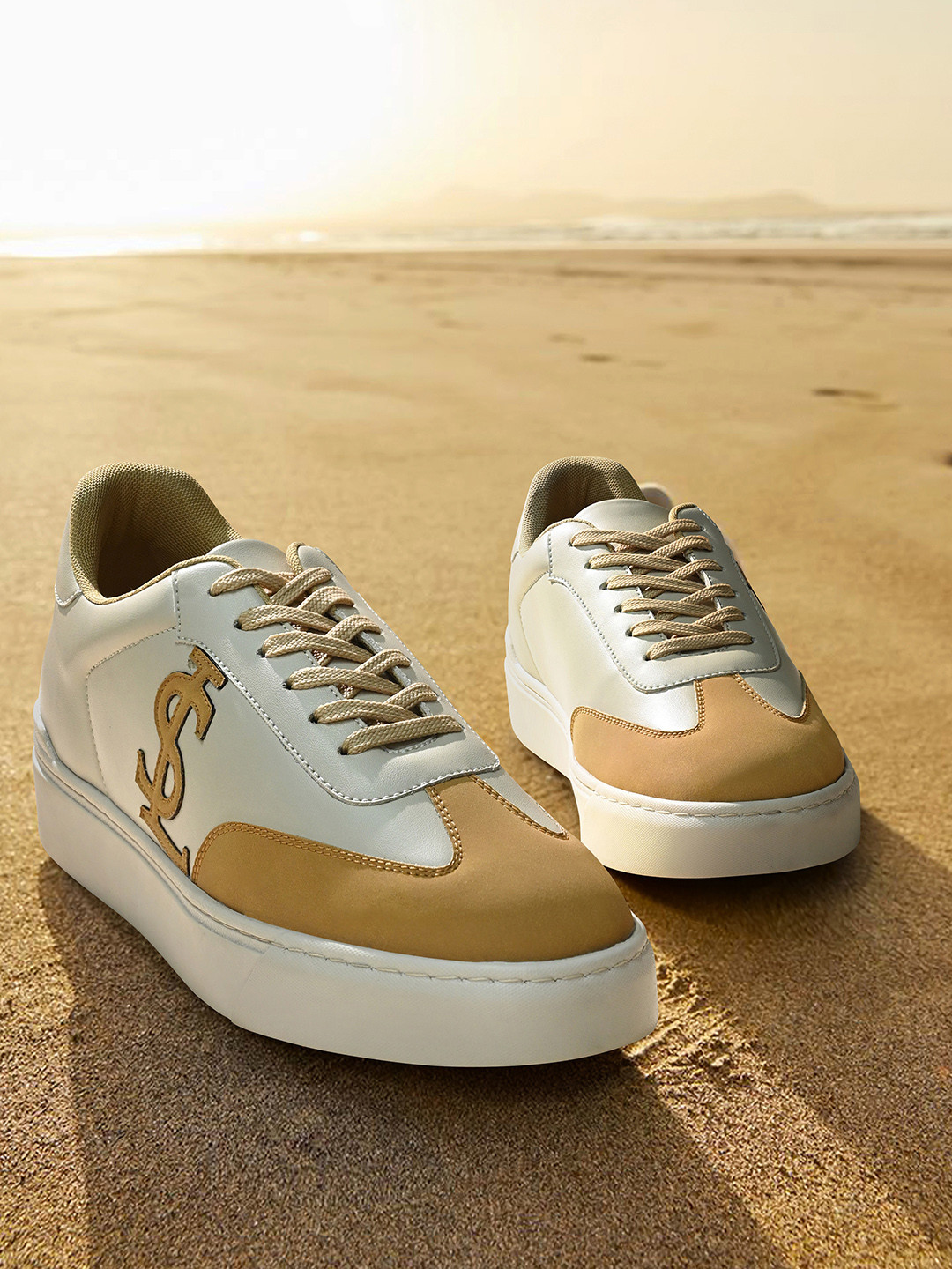 LOUIS STITCH Men Beige and Tan Comfortable Lace-Up Sneaker