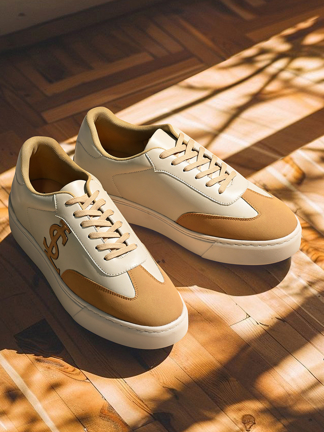 LOUIS STITCH Men Beige and Tan Comfortable Lace-Up Sneaker