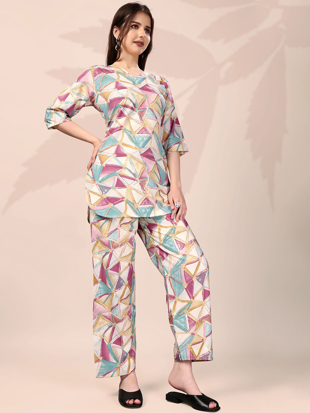 Kahara Geometric Printed V Neck Tunic With Trousers