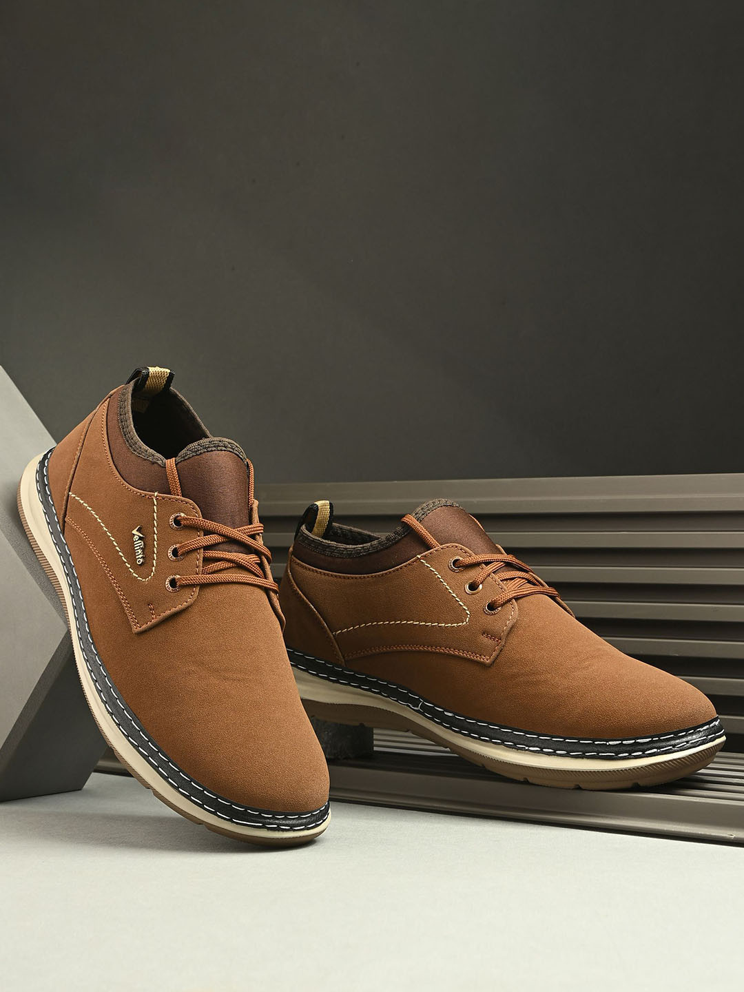 Vellinto Men Lightweight Round Toe Lace-Ups Derbys With Contrast Stitching