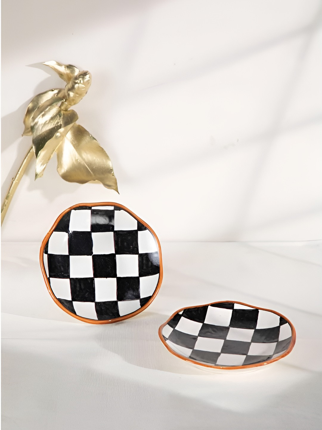 FREEDOM TREE Black  2 Pcs Checker Printed Ceramic Dishwasher & Microwave Safe Plates