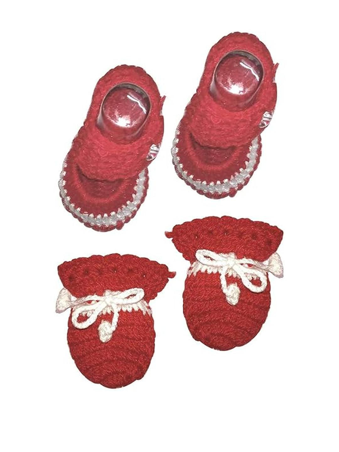 Cute Collection Hand Knitted Woolen Booties with Mitten Set