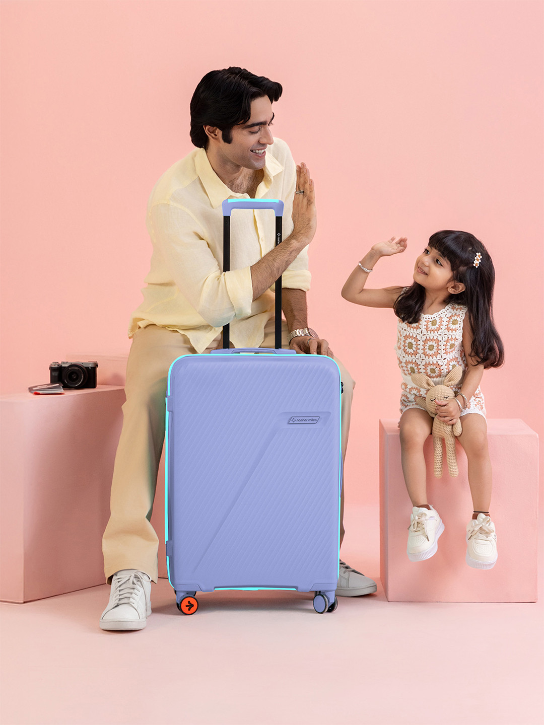 Nasher Miles Montreal Medium Trolley Bag