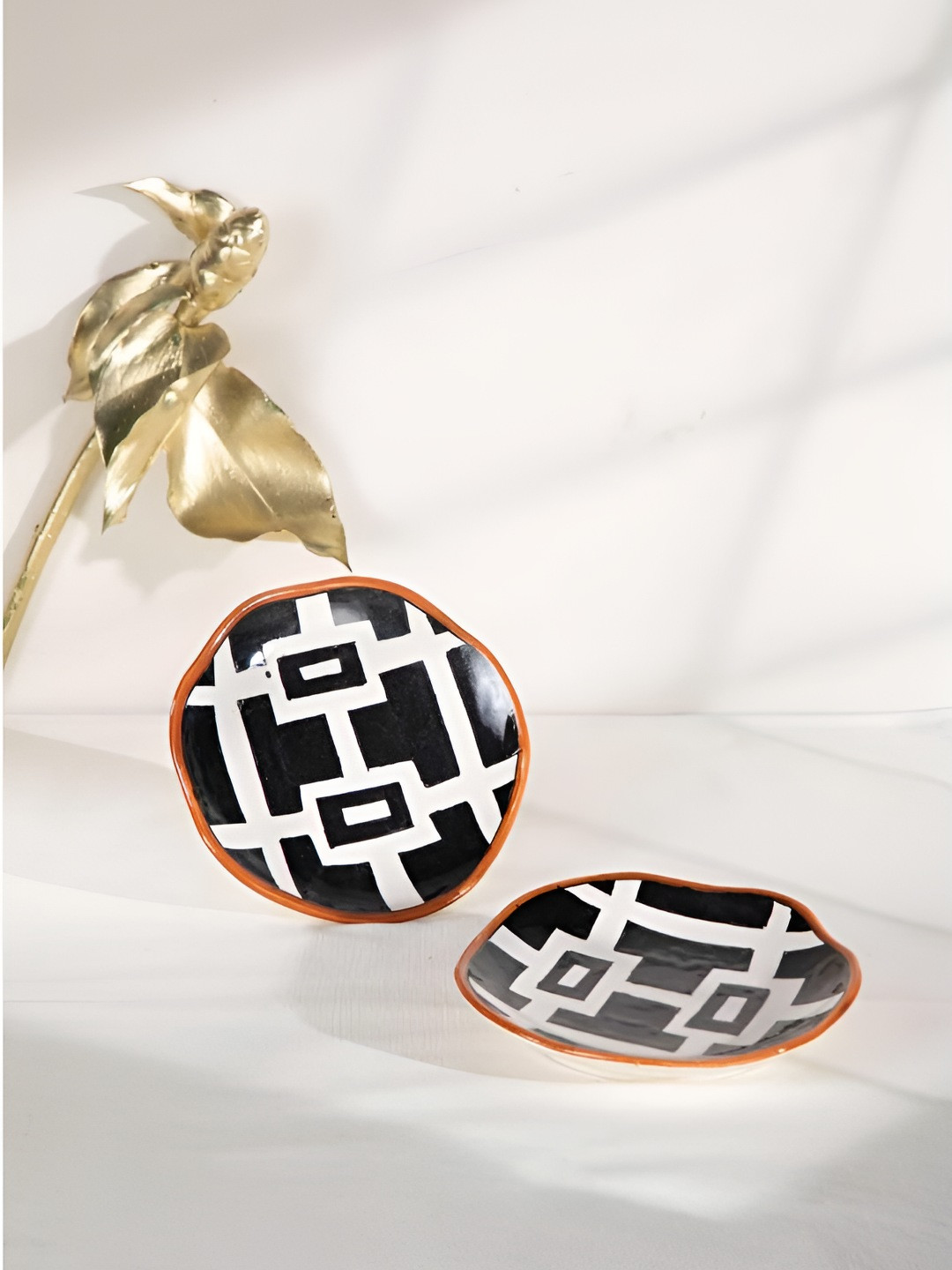 FREEDOM TREE Black Sikaar 2 Pieces Printed Ceramic Dishwasher & Microwave Safe Side Plate