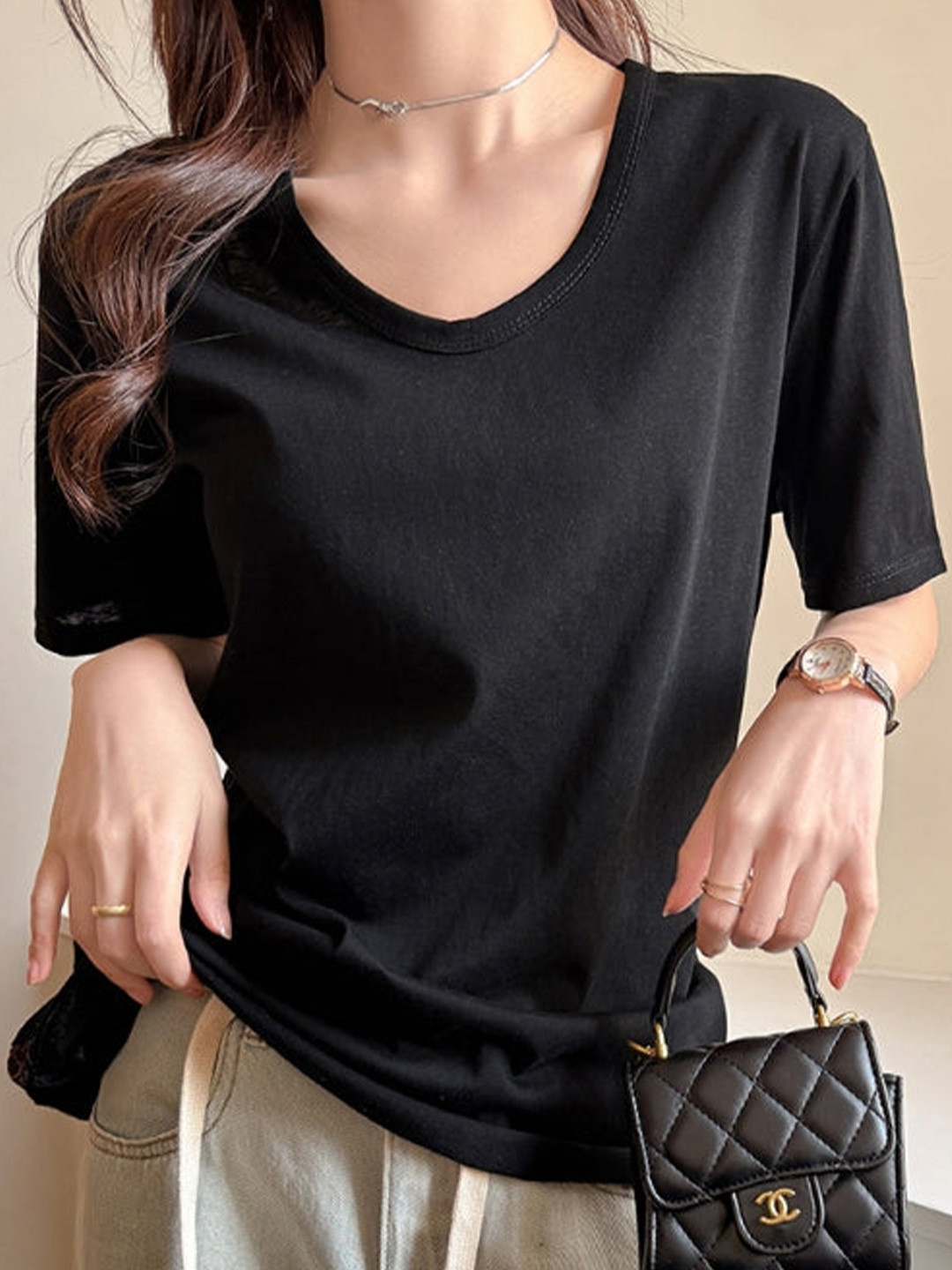 Black Scoop Neck Short Sleeves Regular Fit T-shirt