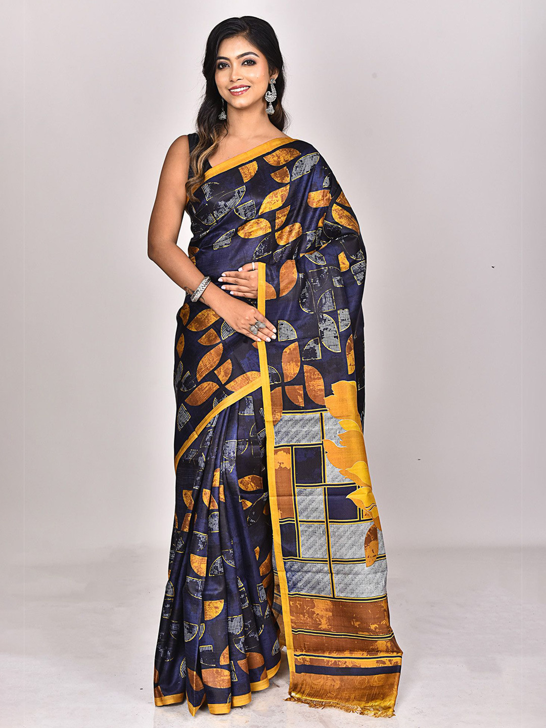 RAM SHYAM collection Floral Printed  Saree
