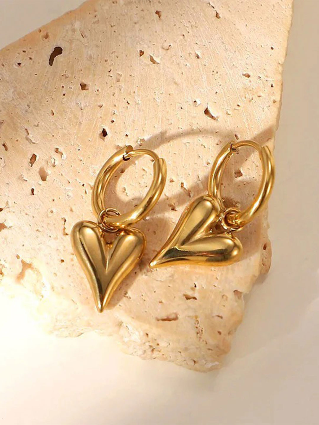 MODE & MINIMAL Stainless Steel Gold-Plated Anti Tarnish Heart Shaped Hoop Earrings