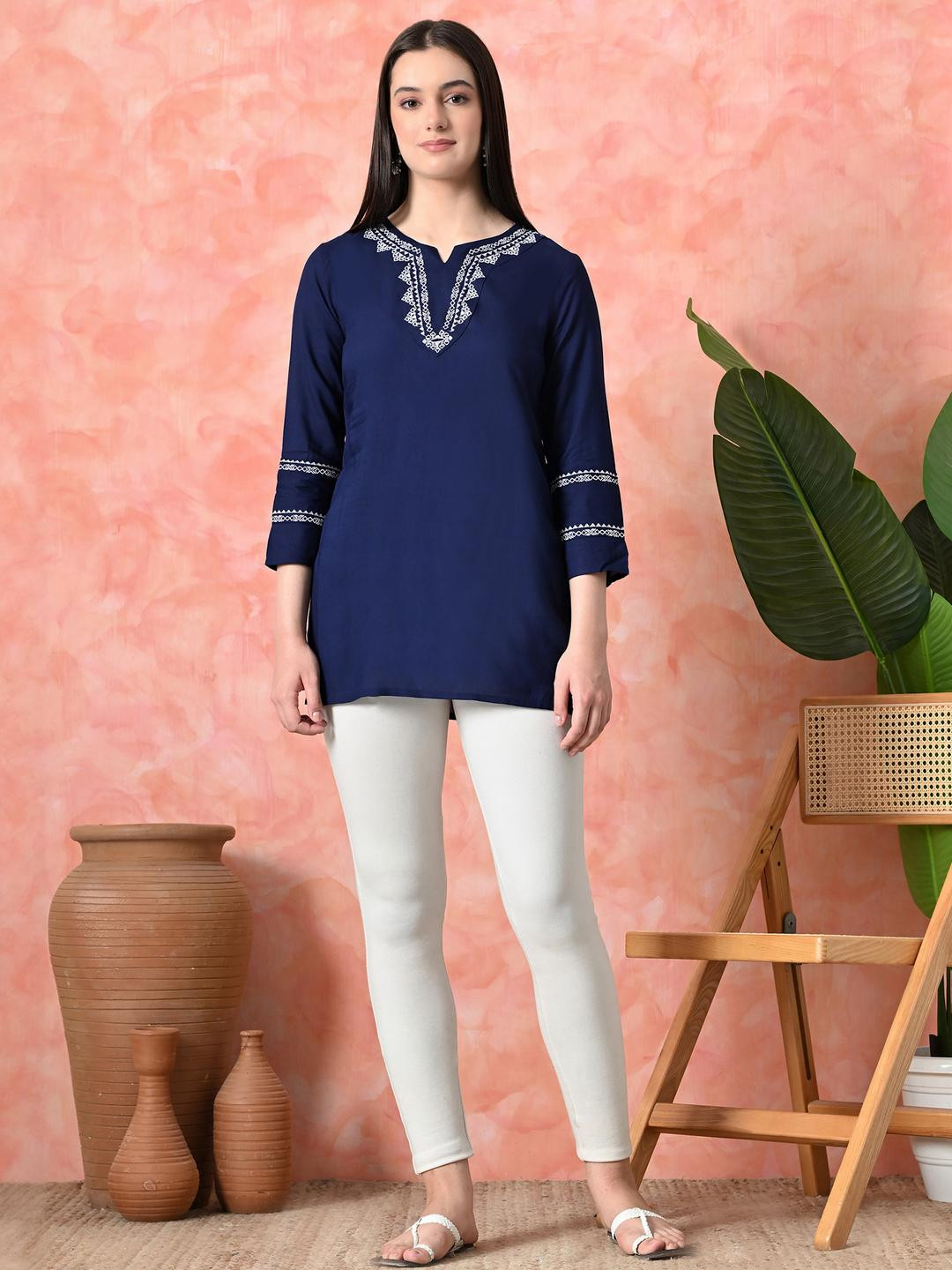 EMICA Women Blue Floral Embroidered V-Neck Kurti