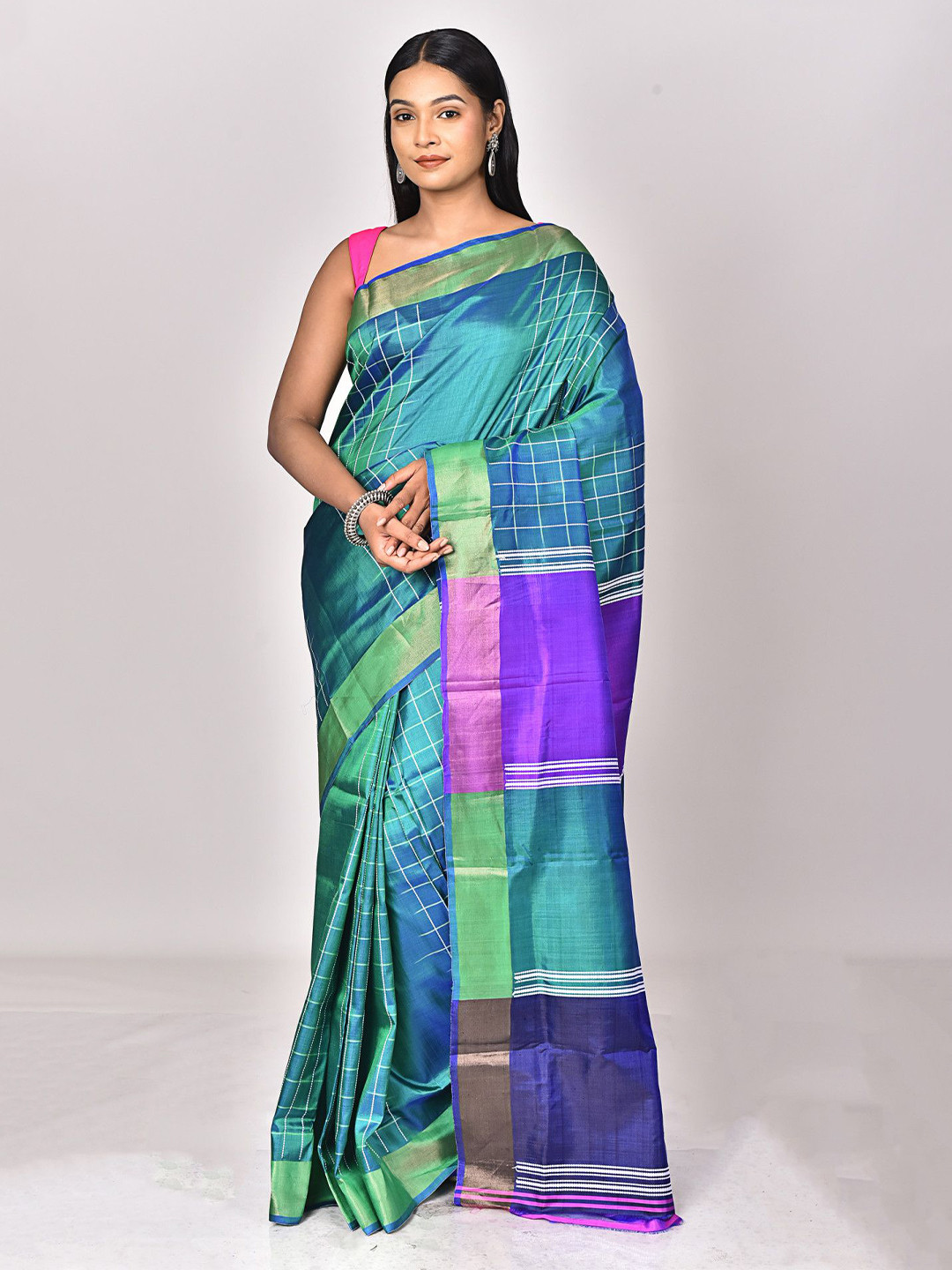 RAM SHYAM collection Checked Zari  Saree with Blouse Piece