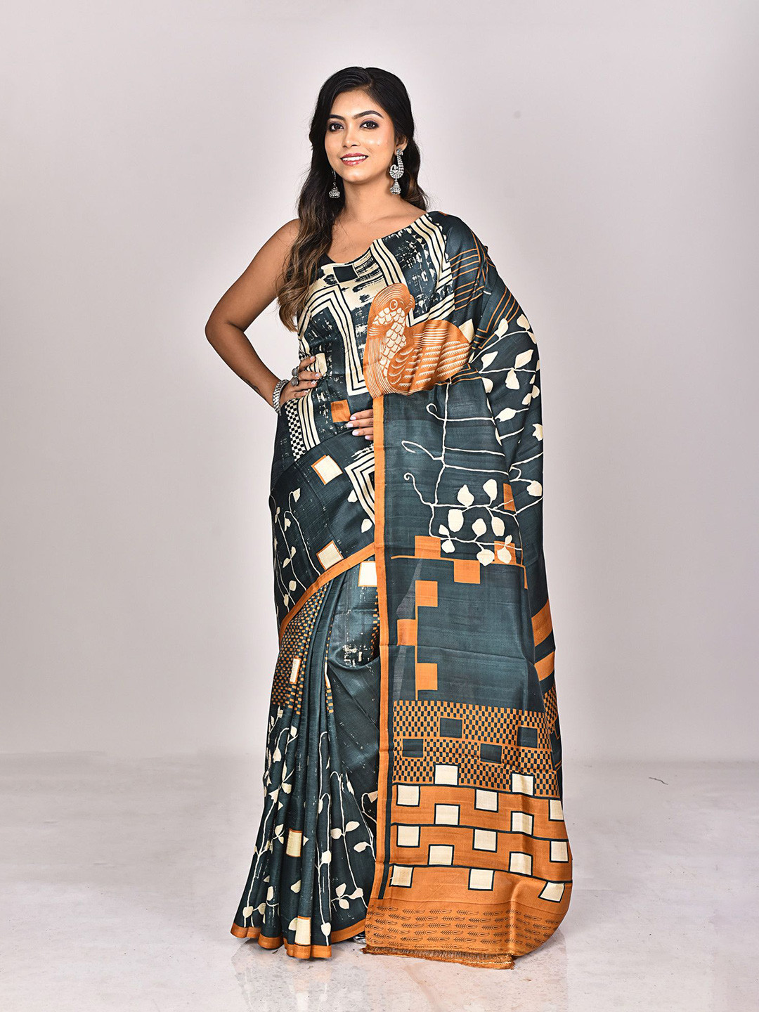 RAM SHYAM collection Geometric Printed  Saree