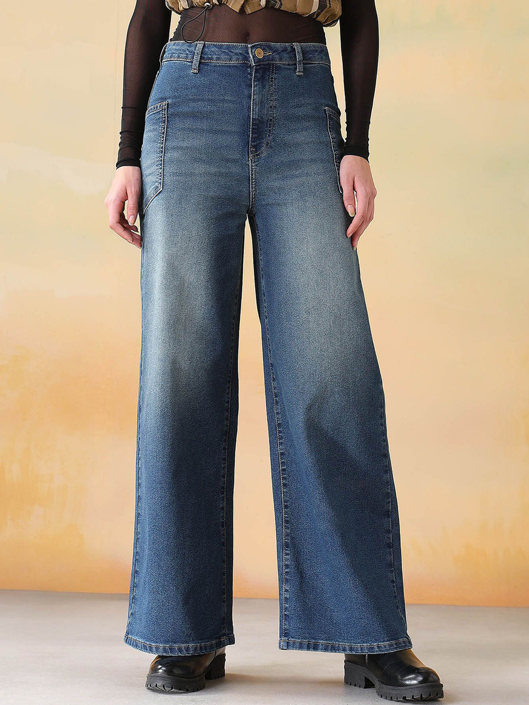 Flying Machine Women Baggy High-Rise Light Fade Stretchable Jeans