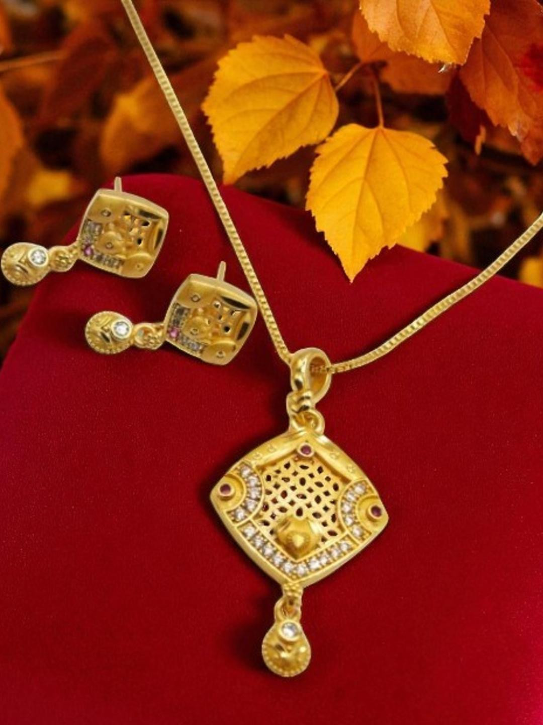 SAPRAA TRENDS Women Gold With American Diamond Brass Jewellery Set