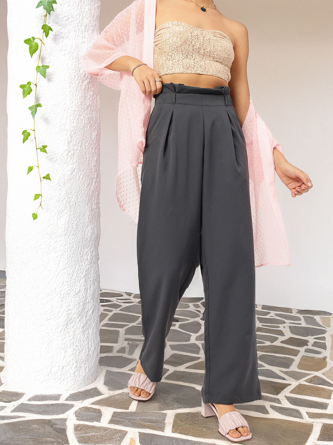 DressBerry Solid Wide Legs Formal Pleated Trousers