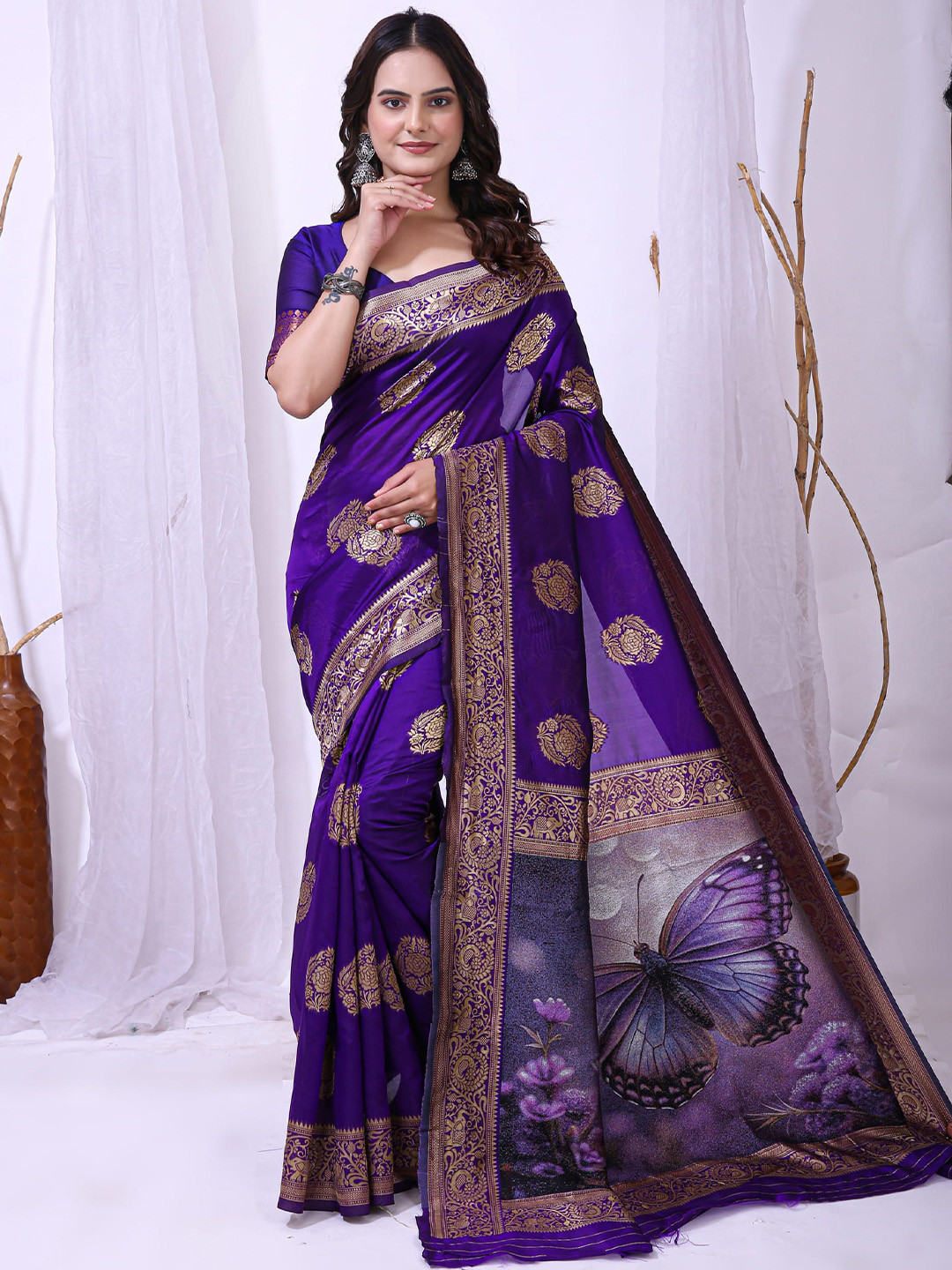 MiteraWoven Design Zari Work Banarasi Sarees With Blouse