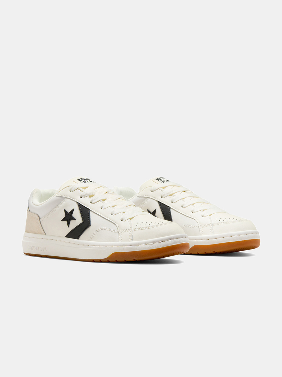 Converse Men Pro Blaze Classic Leather Low Top Sneaker