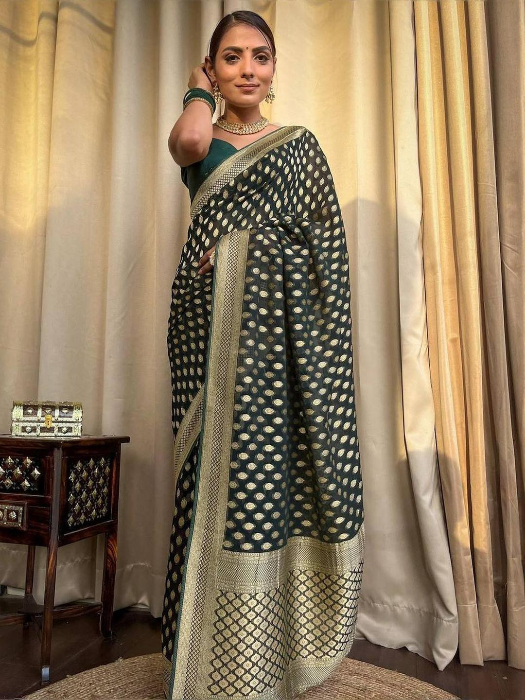 GHAN SALS Ethnic Motifs Zari Silk Blend Kanjeevaram Saree