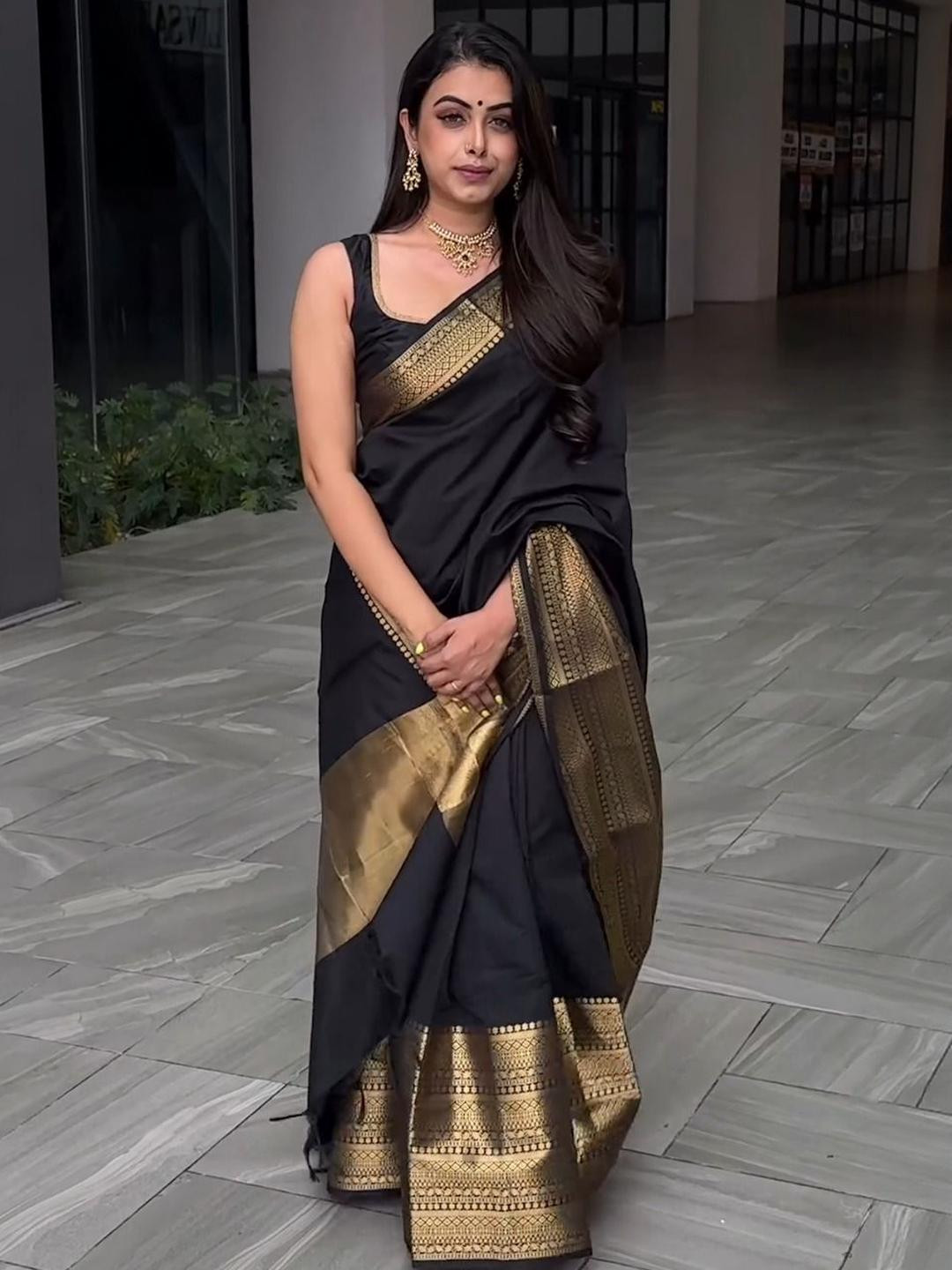 GHAN SALS Zari Silk Blend Kanjeevaram Saree