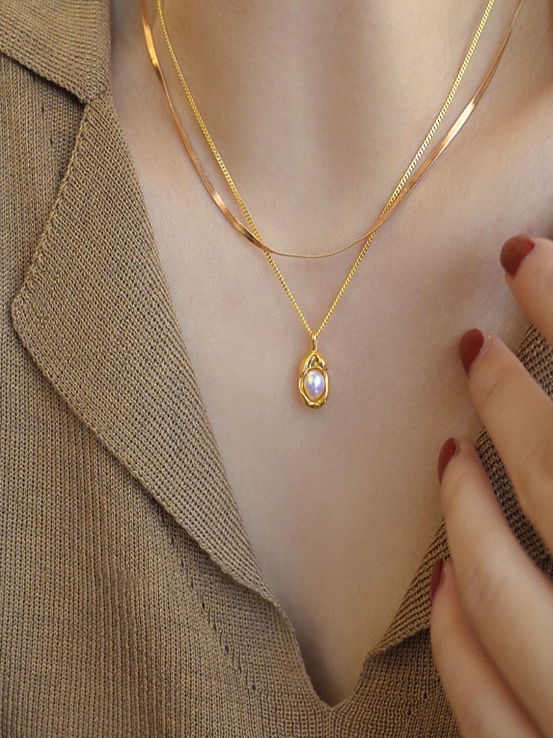AQUASTREET 18k Gold Plated Stainless Steel Antitarnish Pearl Pendant Layered Necklace