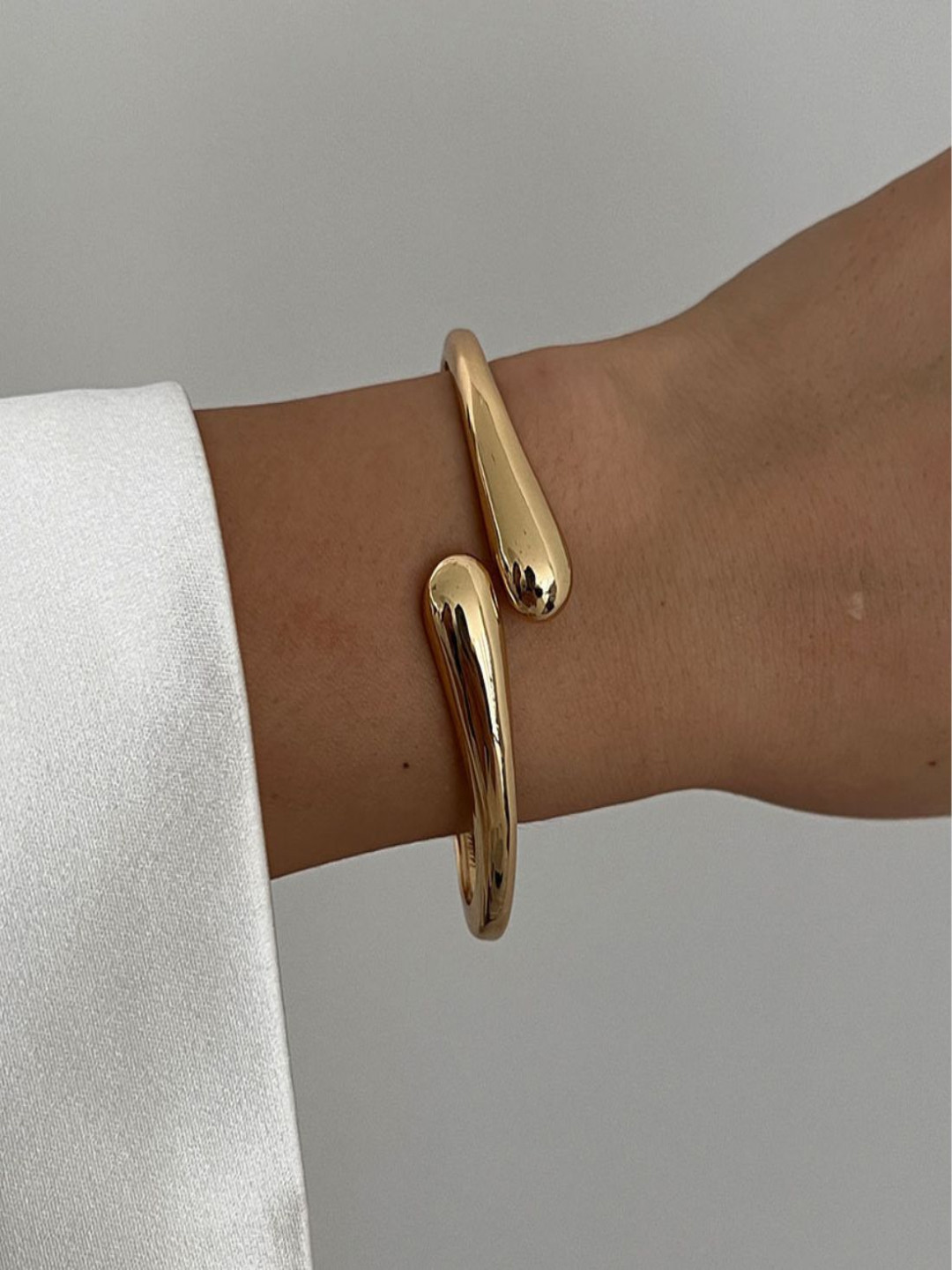 AQUASTREET Gold Plated Glossy Open Cuff Bangle Bracelet