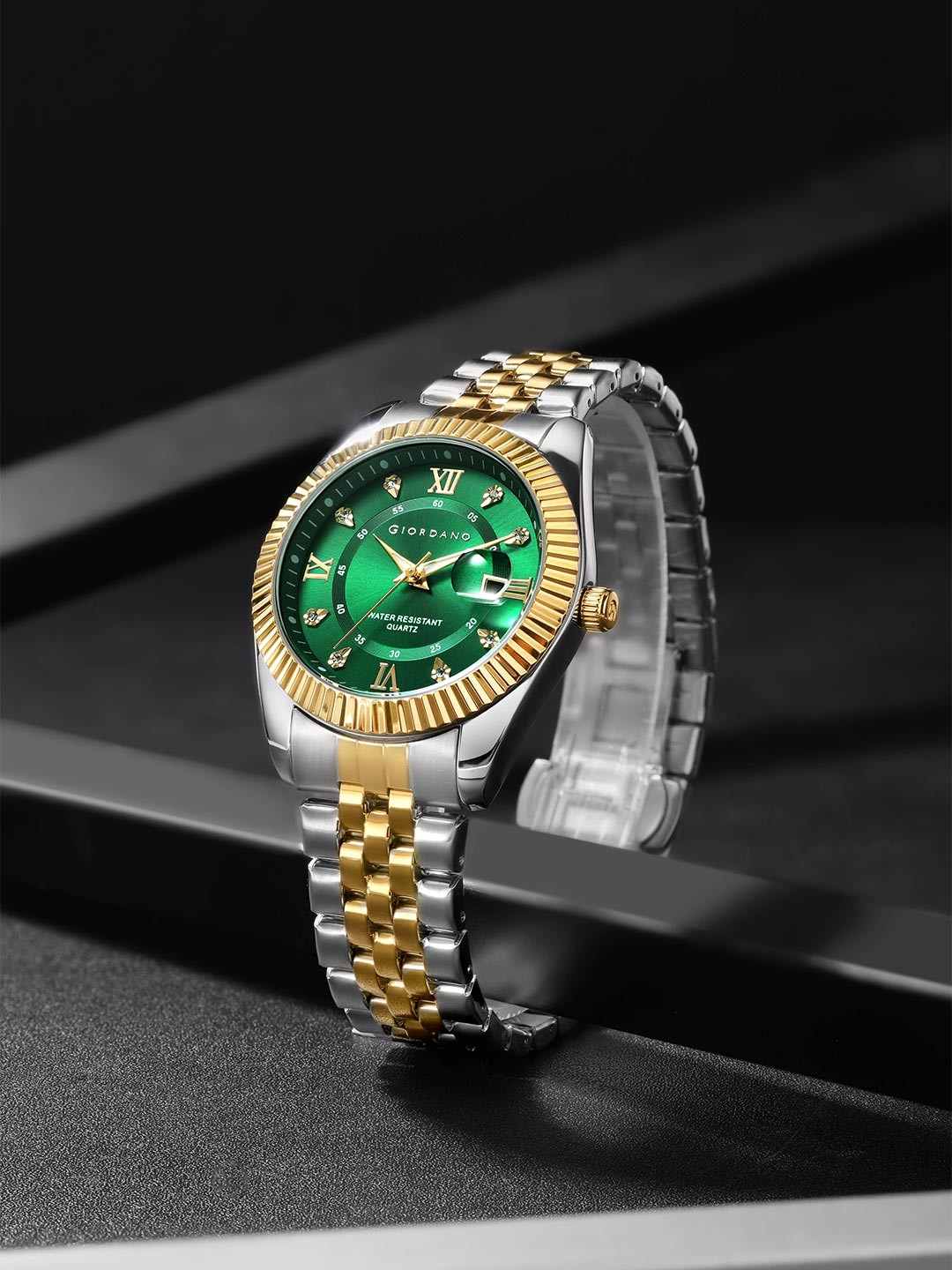 GIORDANO Men Round Dial & Stainless Steel Bracelet Style Straps Analogue Watch GZ-50139-33