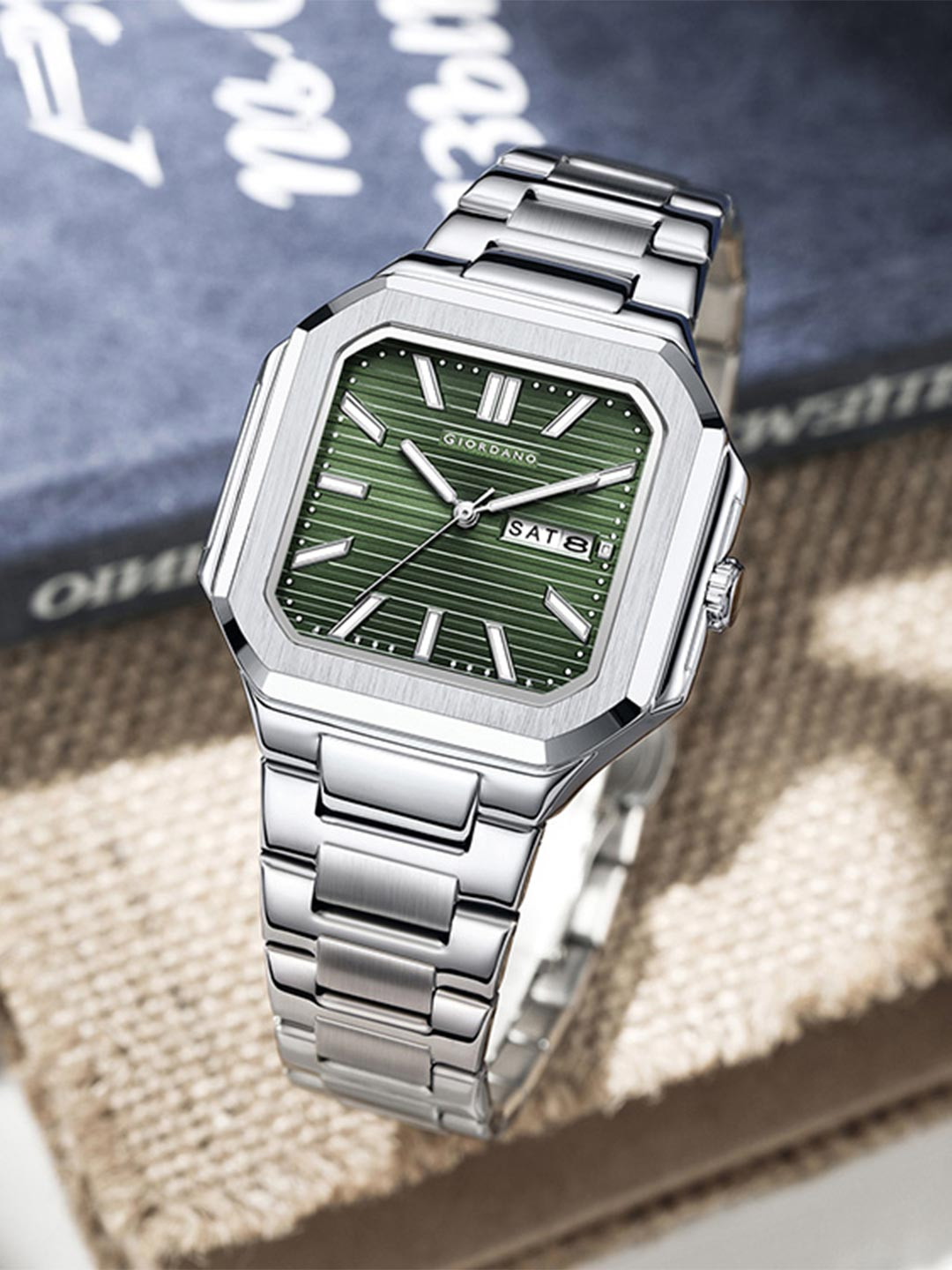 GIORDANO Men Dial & Stainless Steel Bracelet Style Straps Analogue Watch GZ-50140-33