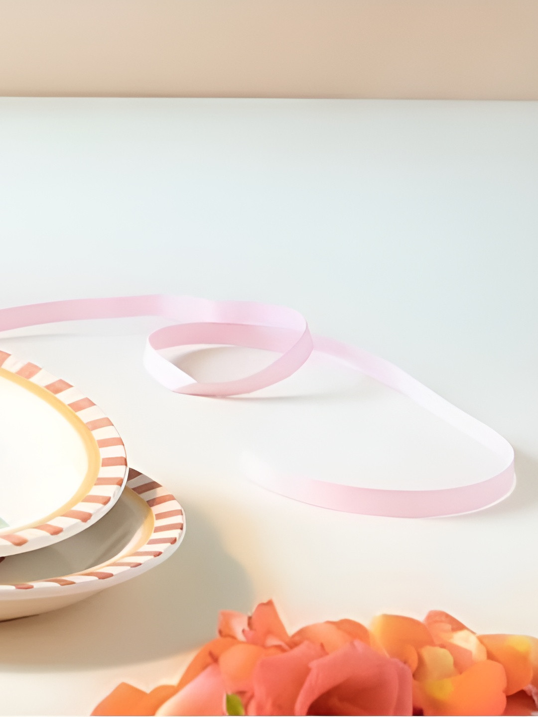 FREEDOM TREE Gypsy Rose White & Red 2 Pieces Ceramic Dishwasher And Microwave Safe Plates