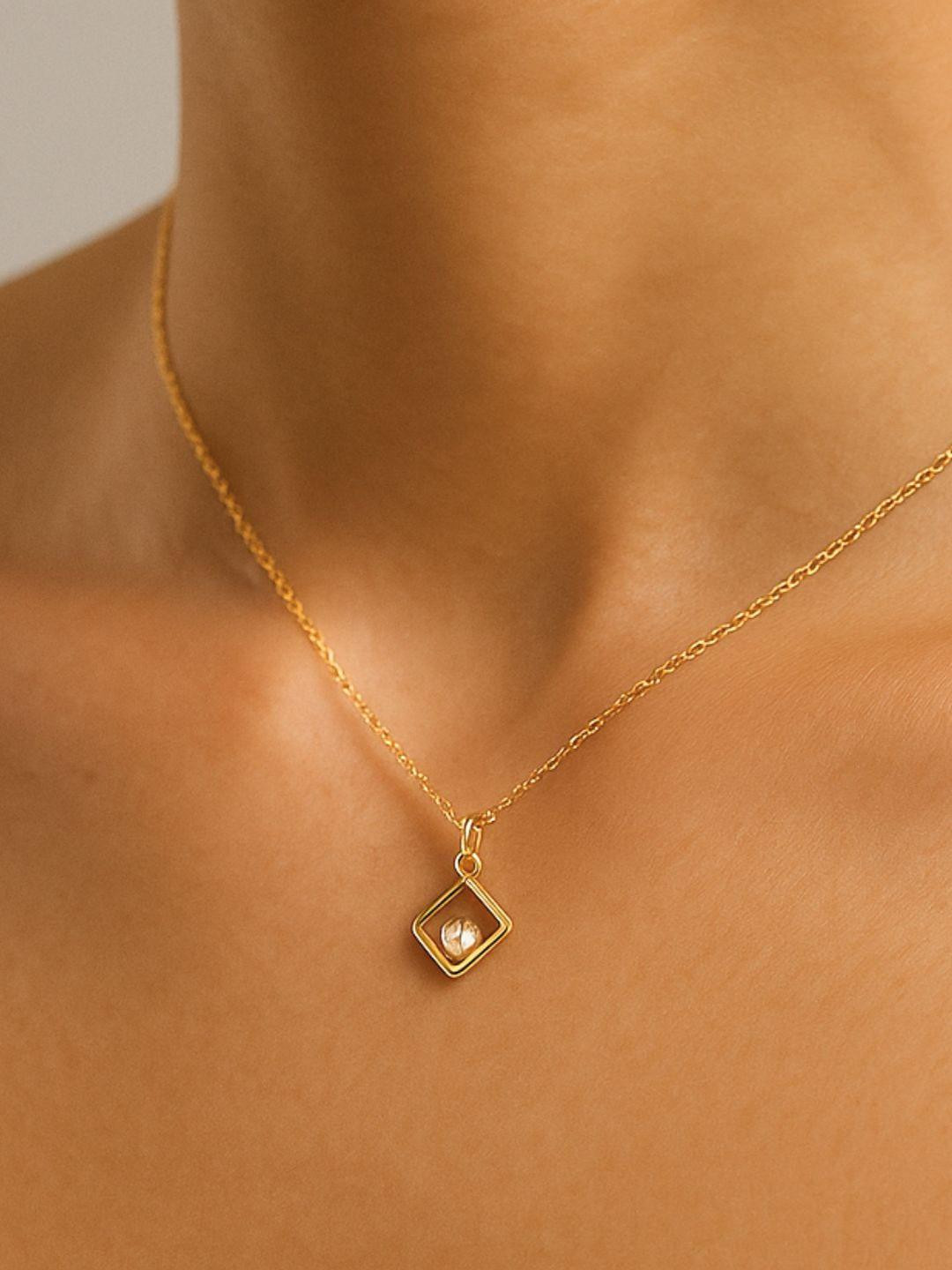 DressBerry Gold-Plated Diamond Shaped Pendant With Chain