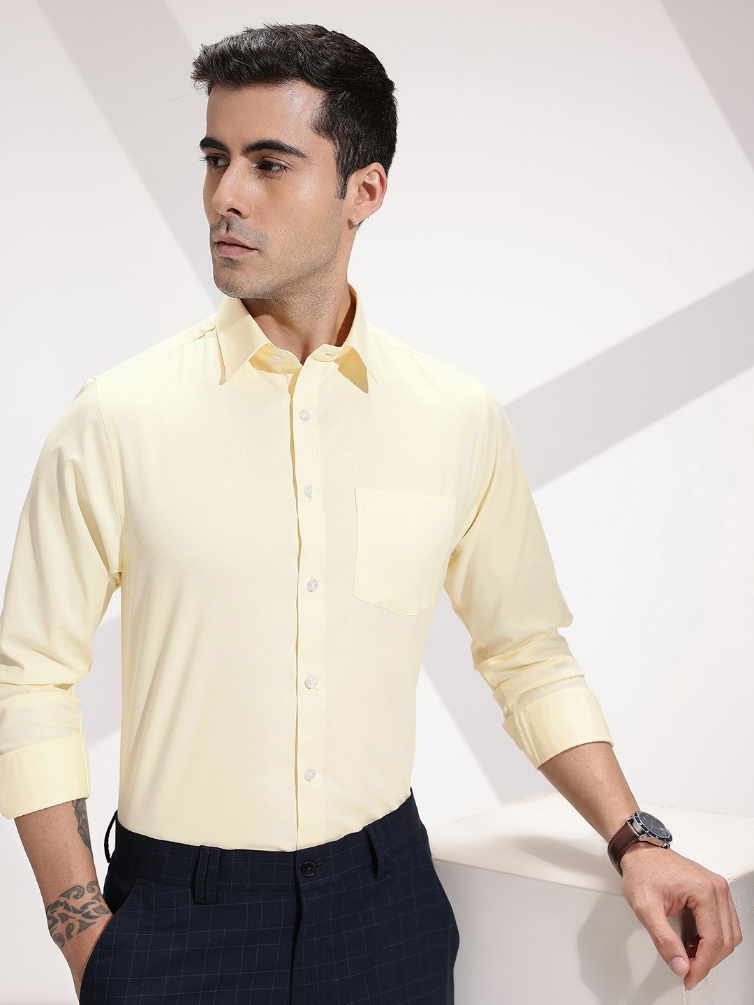 INVICTUS Textured Formal Shirt