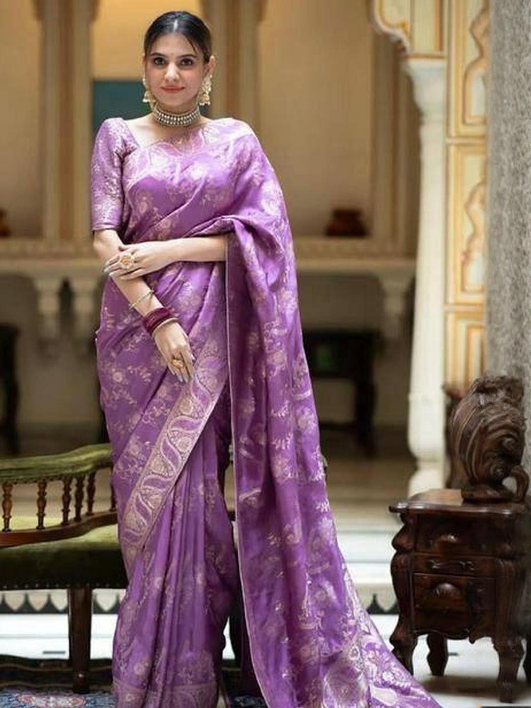GHAN SALS Women Purple Ethnic Motifs Zari Silk Blend Kanjeevaram Saree