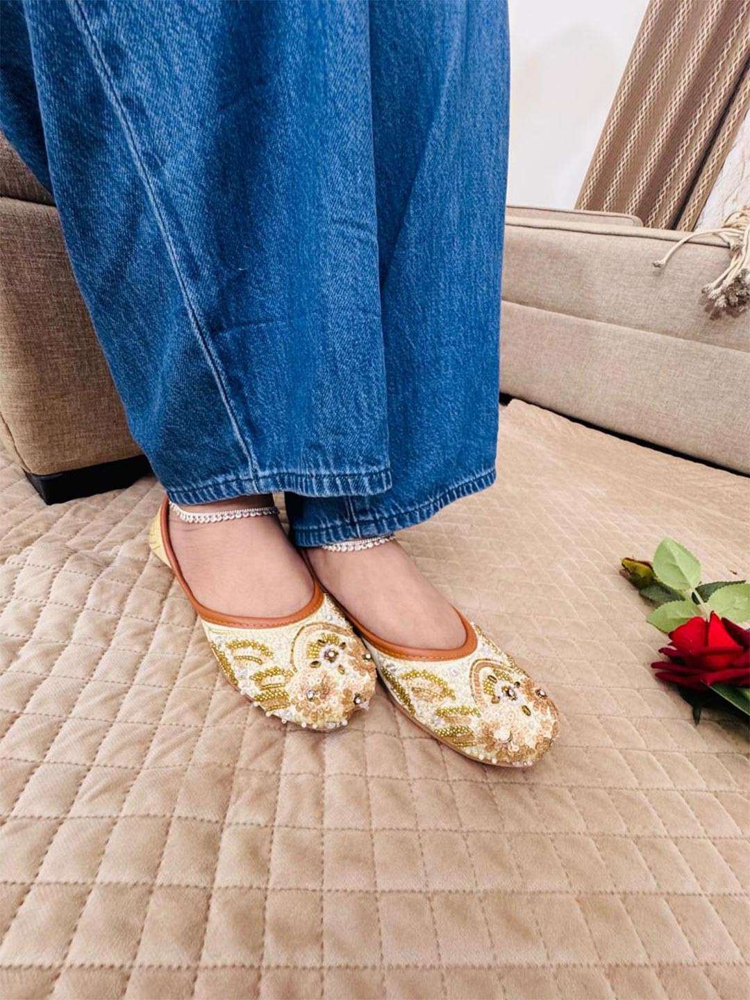 DESI COLOUR Women Gold-Toned Embellished Leather Ethnic Mojaris Flats