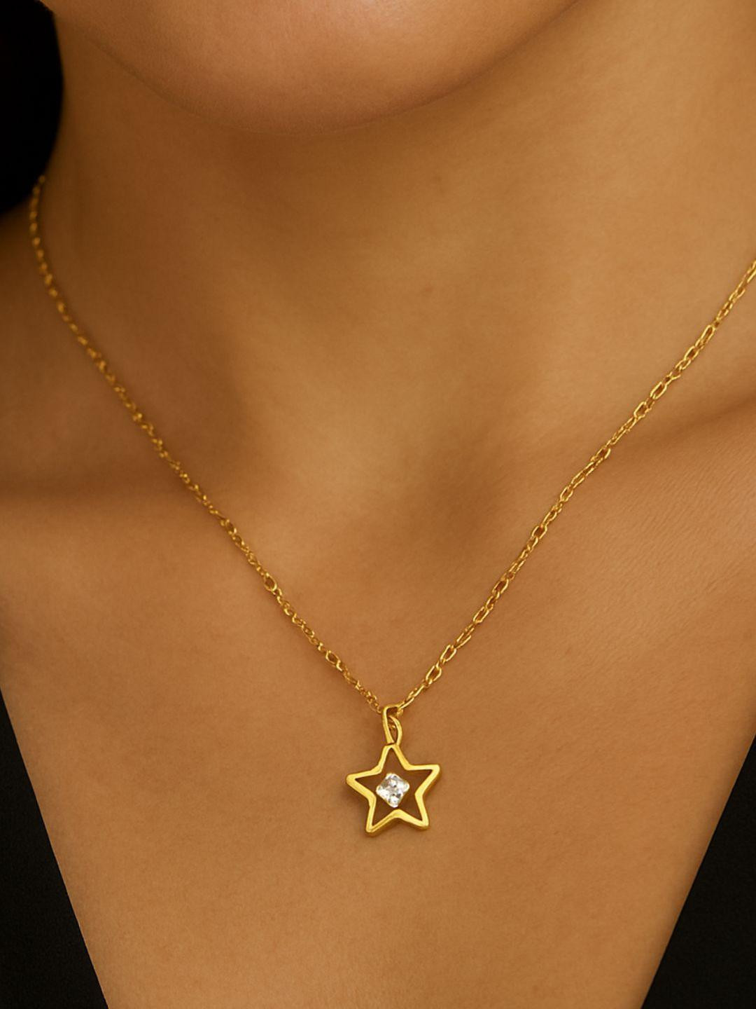 Tipsy closet Gold-Plated Star Shaped Pendant With Chain