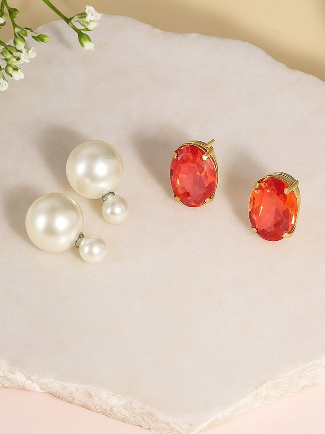 MANSIYAORANGE Korean Set Of 2 Gold-Plated Pearls Studded Spherical Double Sided Studs
