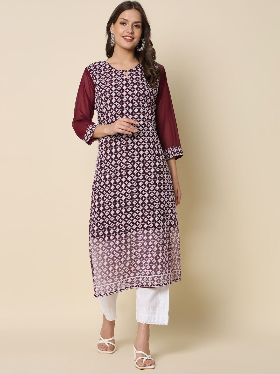 VredeVogel Women Ethnic Motifs Embroidered Thread Work Georgette Kurta