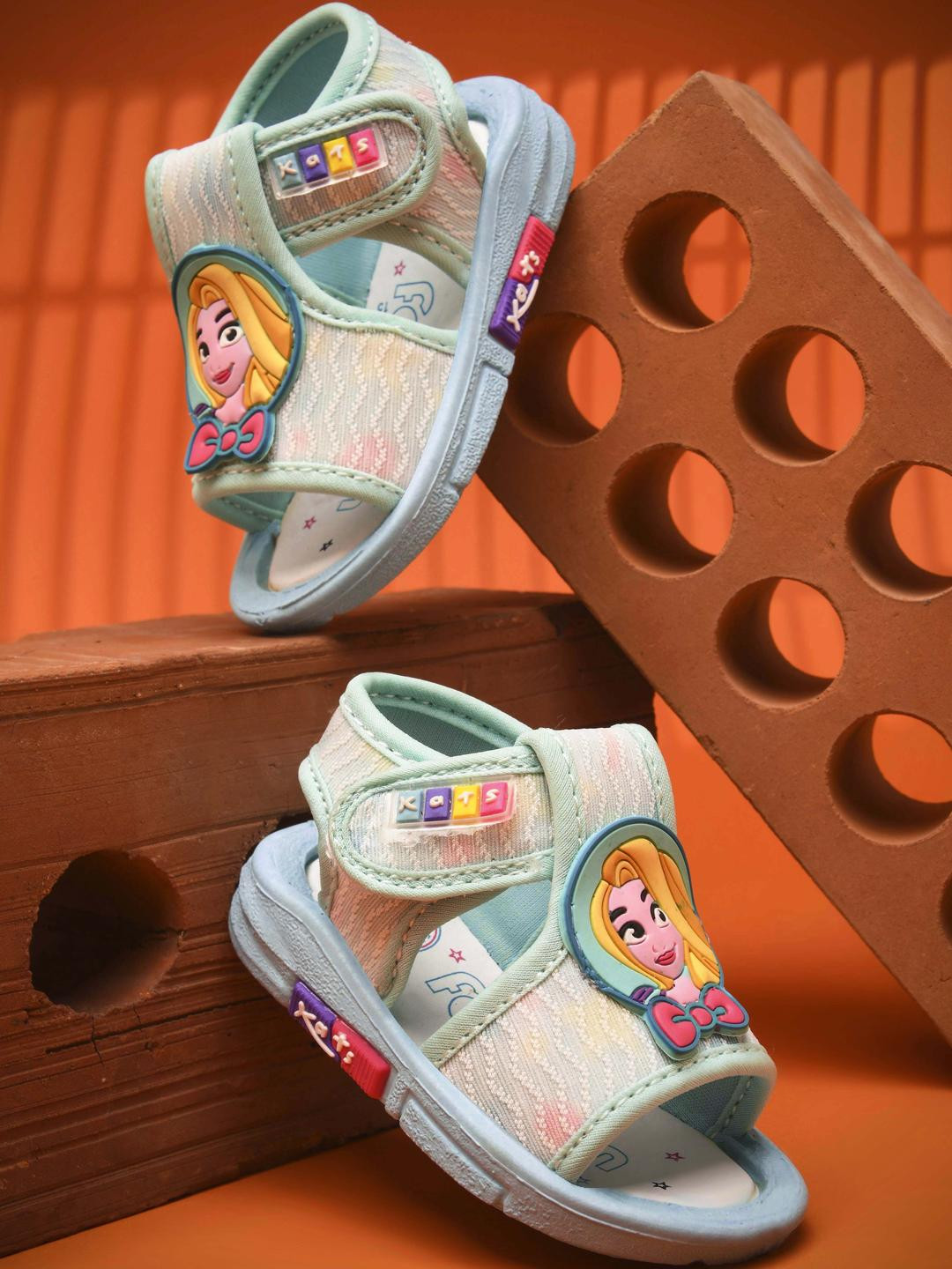KATS Girls Musical Sound Velcro Closure Sandals