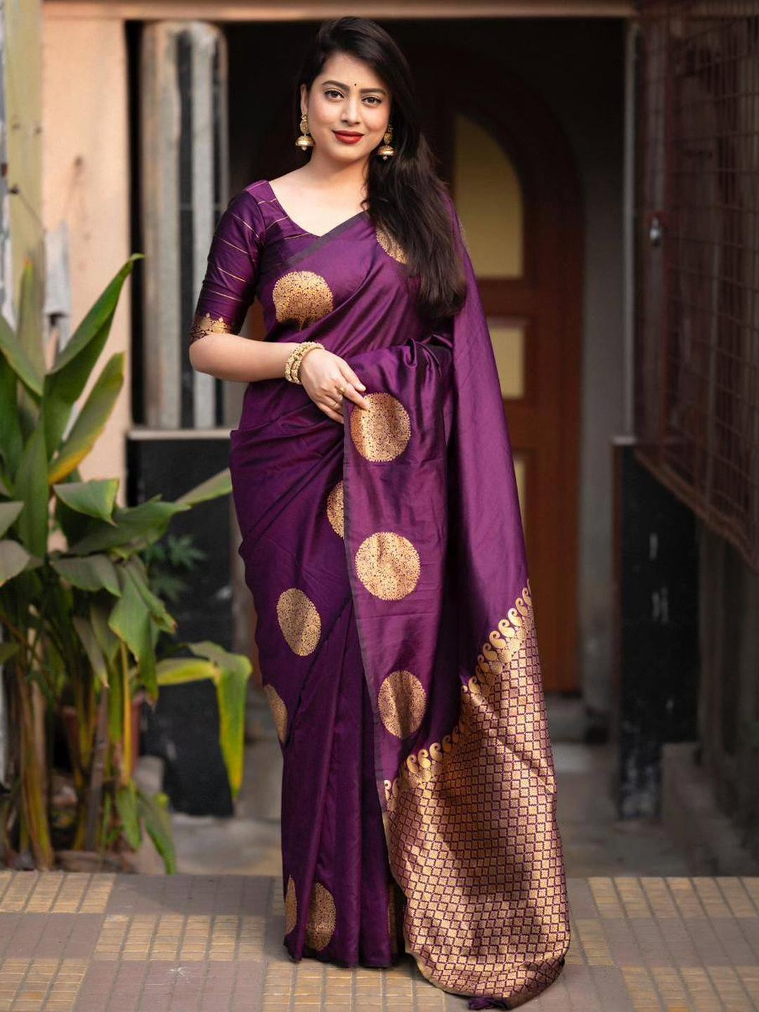 GHAN SALS Violet Ethnic Motifs Zari Silk Blend Kanjeevaram Saree