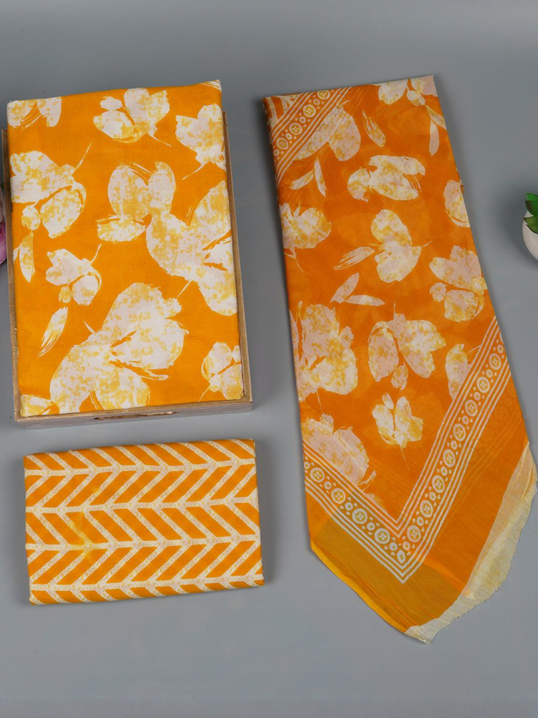 Woman Pure Cotton Unstitched Salwar Suits Dress Materials