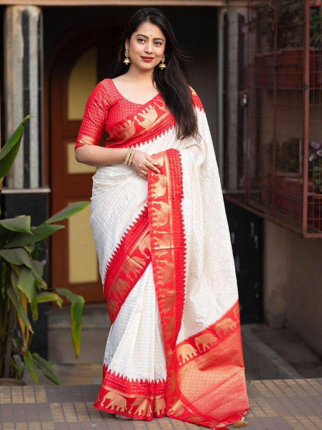 GHAN SALS Checked Zari Kanjeevaram Saree