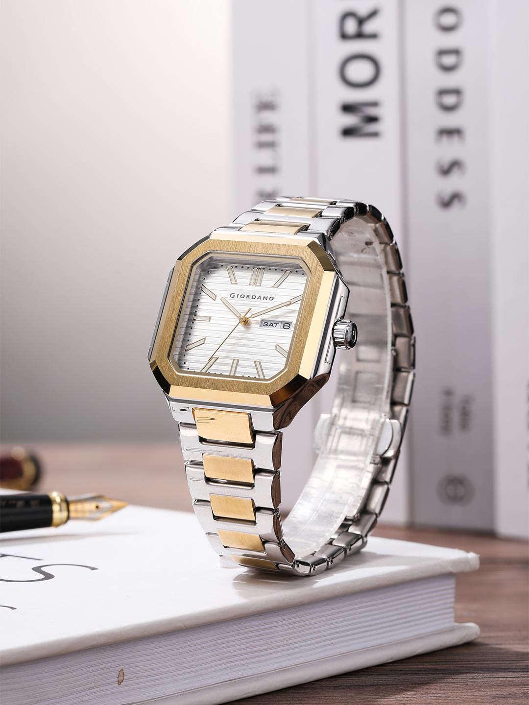 GIORDANO Men Stainless Steel Bracelet Style Straps Analogue Watch GZ-50140-22