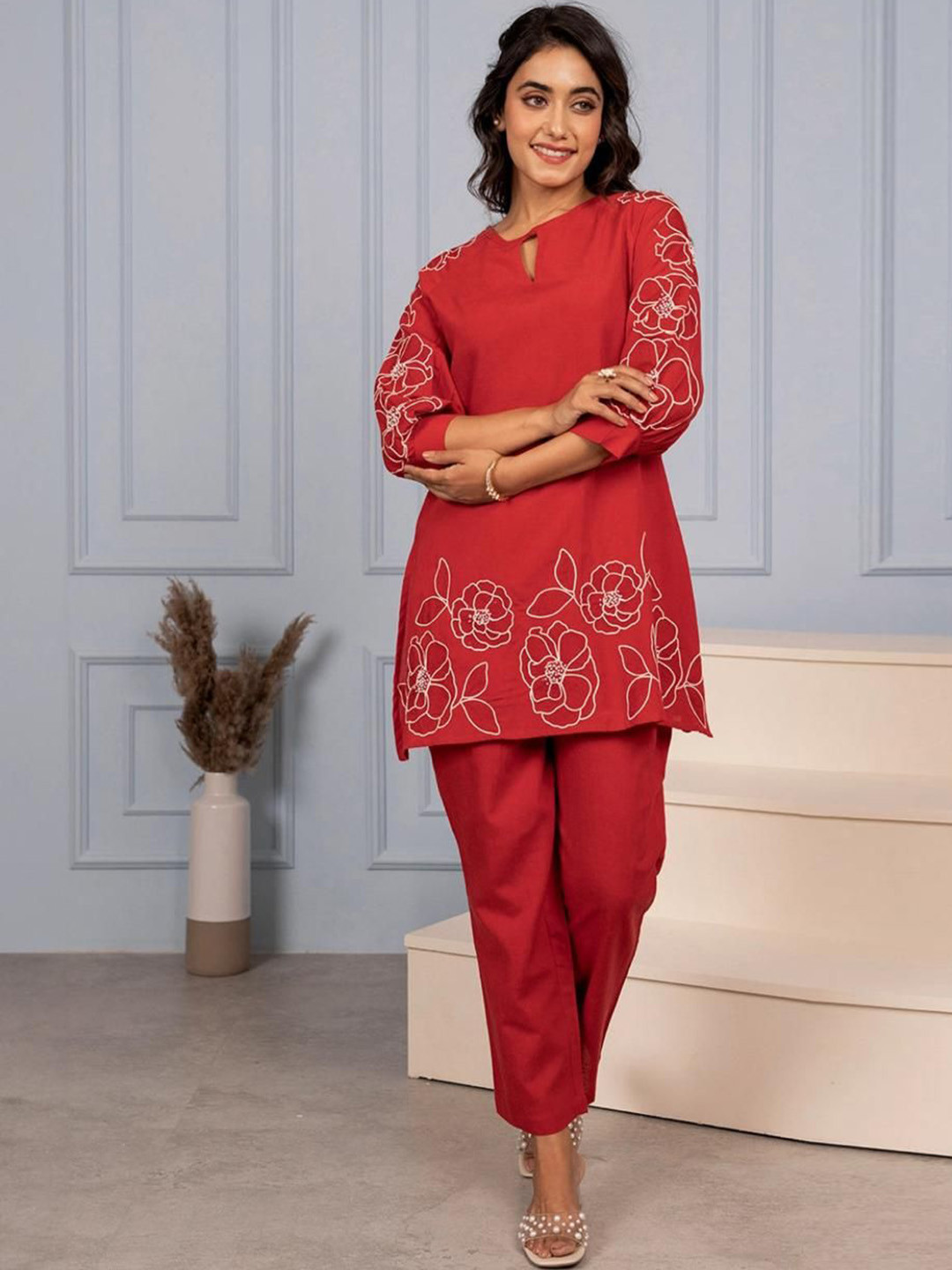 Xelov Embroidered Pure Cotton Cutout Neck Puff sleeve Tunic With Trousers
